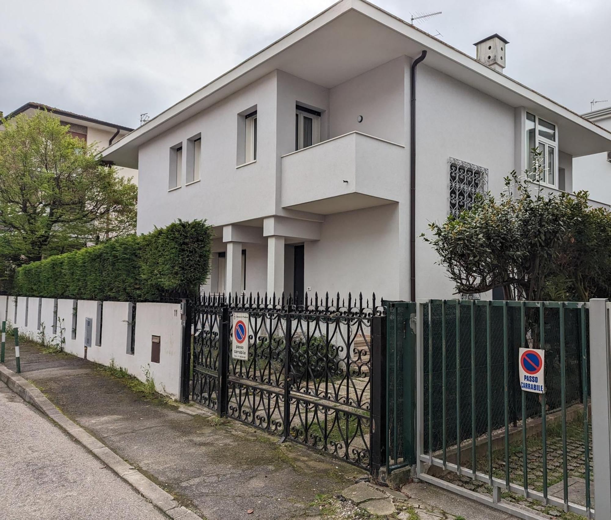 Spazioso Appartamento In Casa Singola Padova Con Giardino Pádua Exterior foto